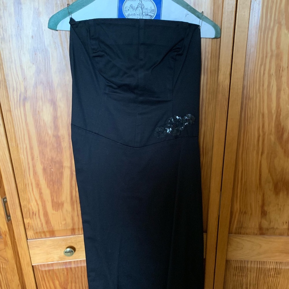 Black strapless dress